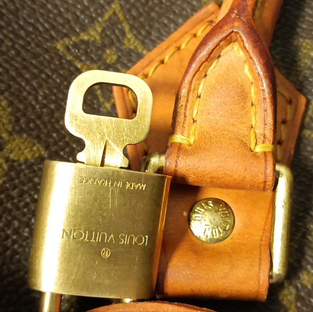 Chic đź’– Authentic LV Speedy 30 Brown Monogram Coated Canvas Classic Bag, EUC - Picture 13 of 16